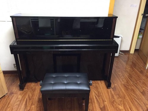 YAMAHA LX-113T鋼琴