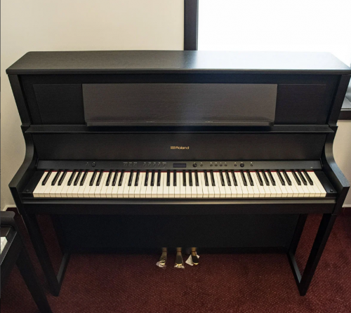 ROLAND LX708 電鋼琴
